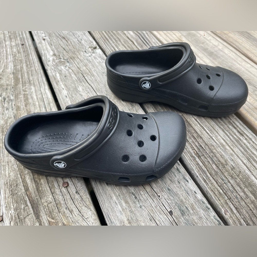 Black Crocs